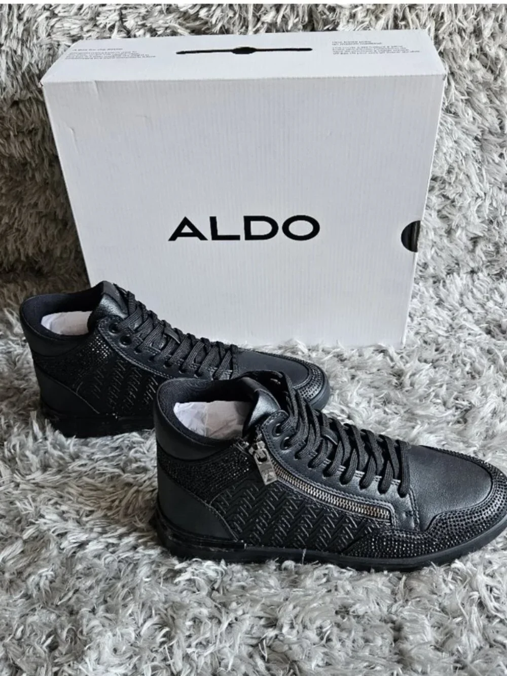 ALDO Black Textured High Top Sneakers Side Zip Size 9.5 NIB